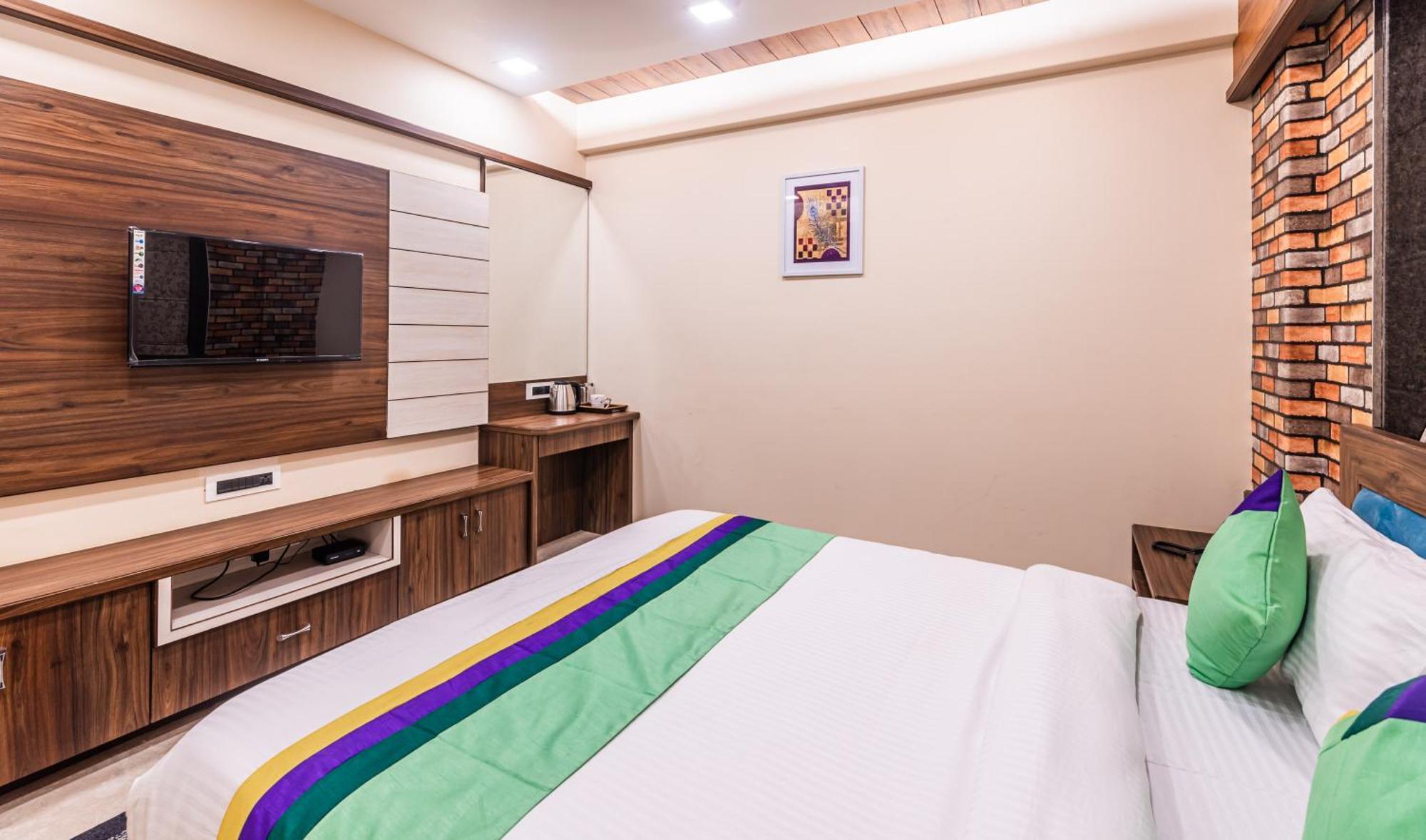 Lemon Wood Suites Пюн Екстериор снимка
