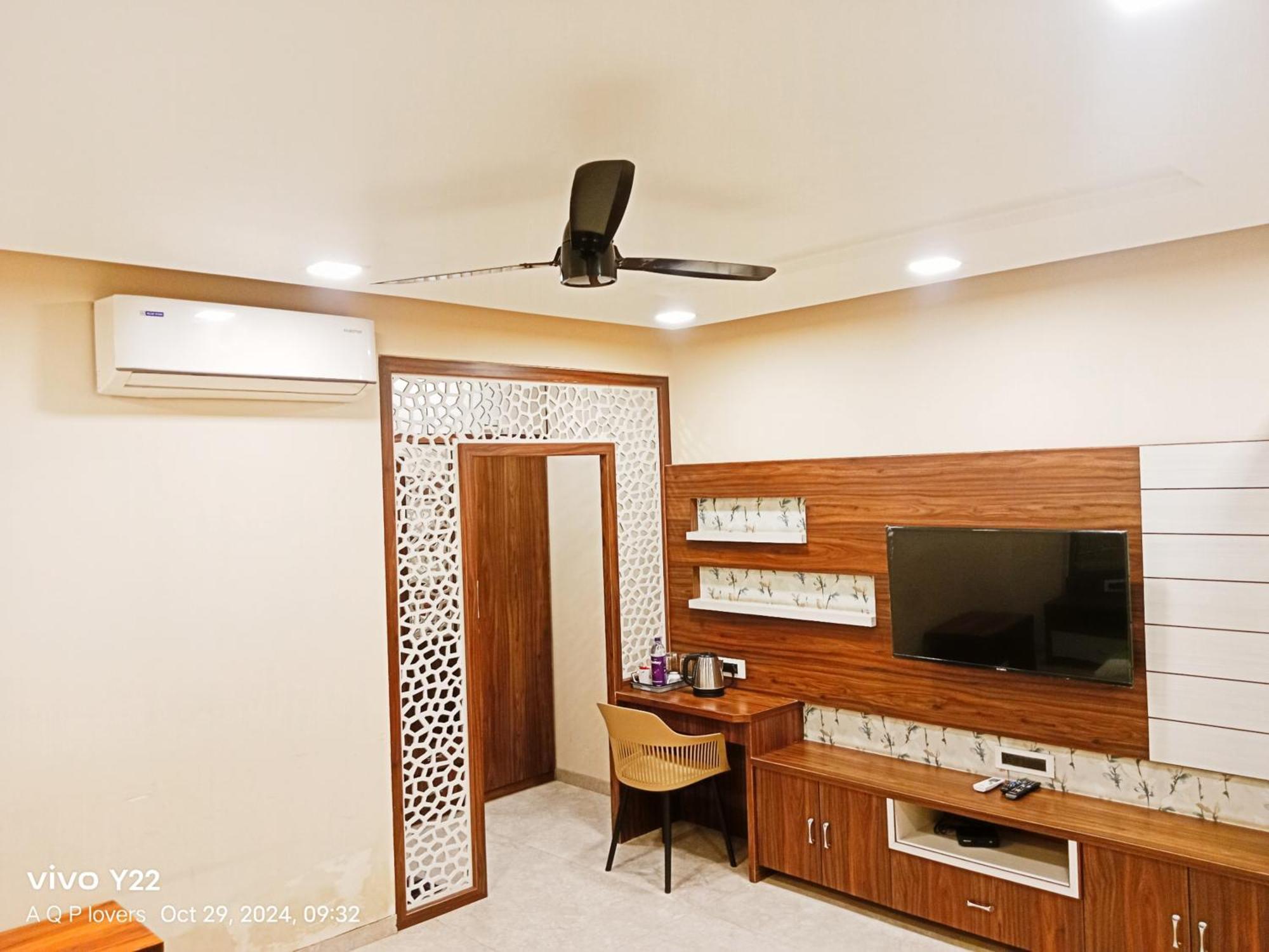 Lemon Wood Suites Пюн Екстериор снимка