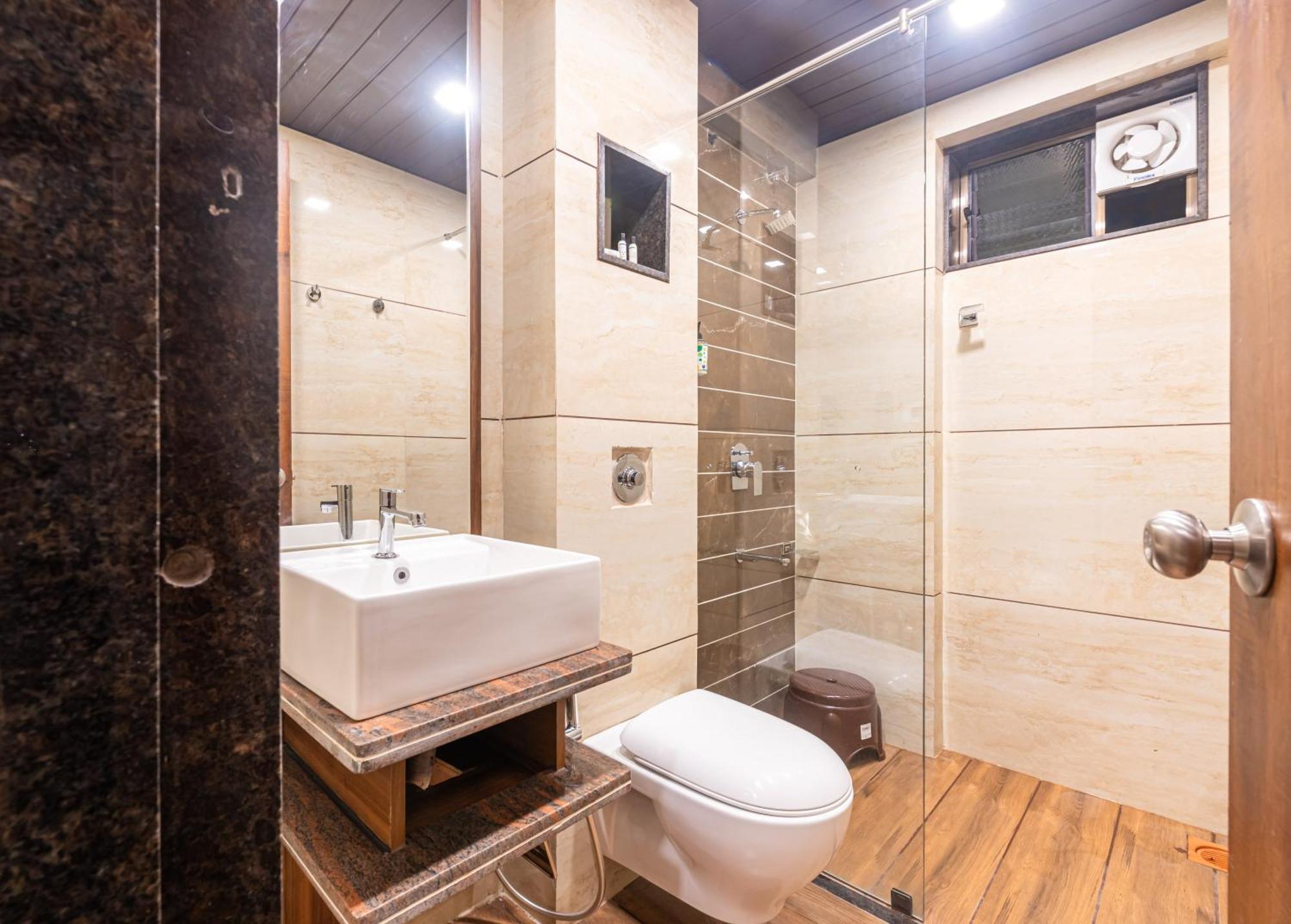 Lemon Wood Suites Пюн Екстериор снимка