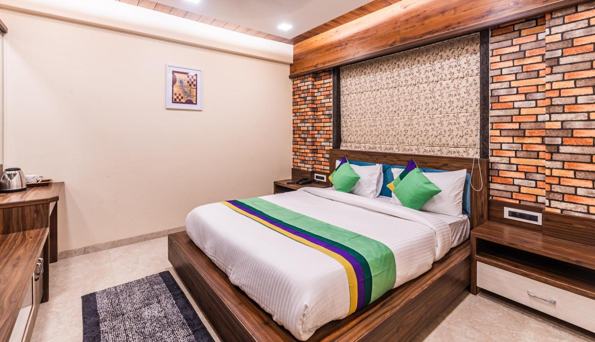 Lemon Wood Suites Пюн Екстериор снимка