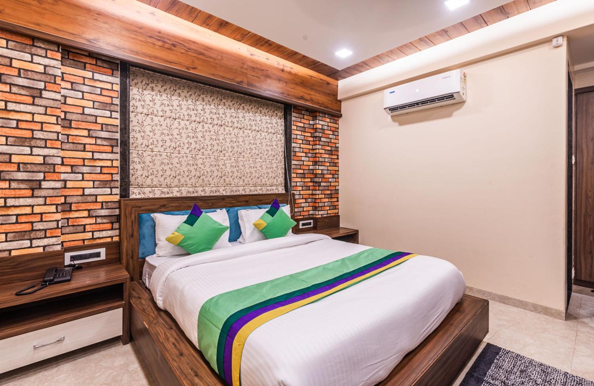 Lemon Wood Suites Пюн Екстериор снимка