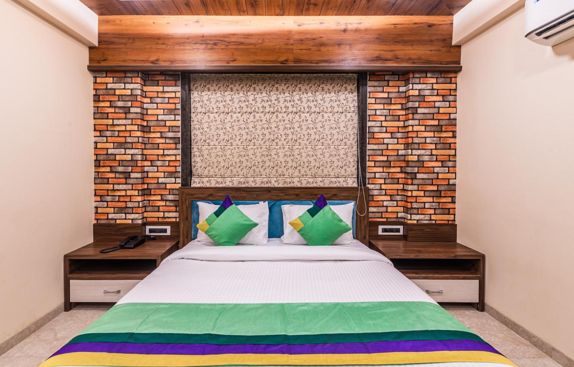 Lemon Wood Suites Пюн Екстериор снимка